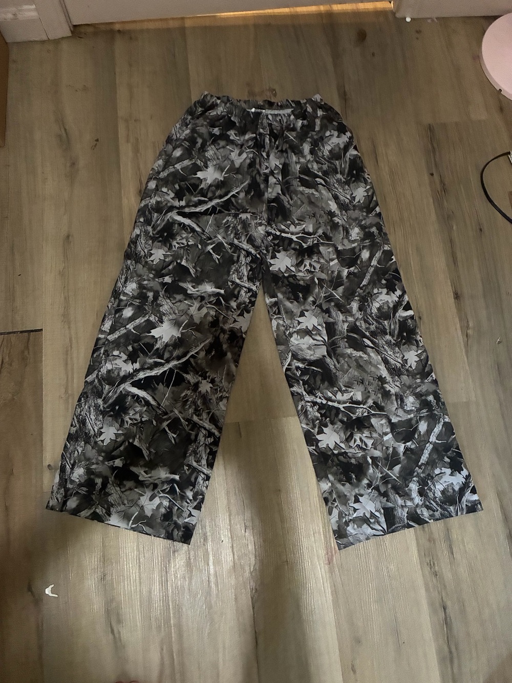 Abercrombie and Fitch Black & Gray Camo Pants